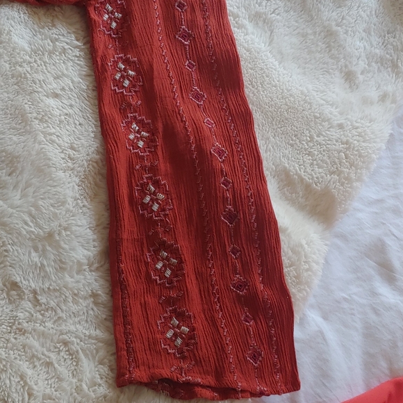 Francesca’s Embroidered Dark Orange/Red Romper Medium - Picture 2 of 7
